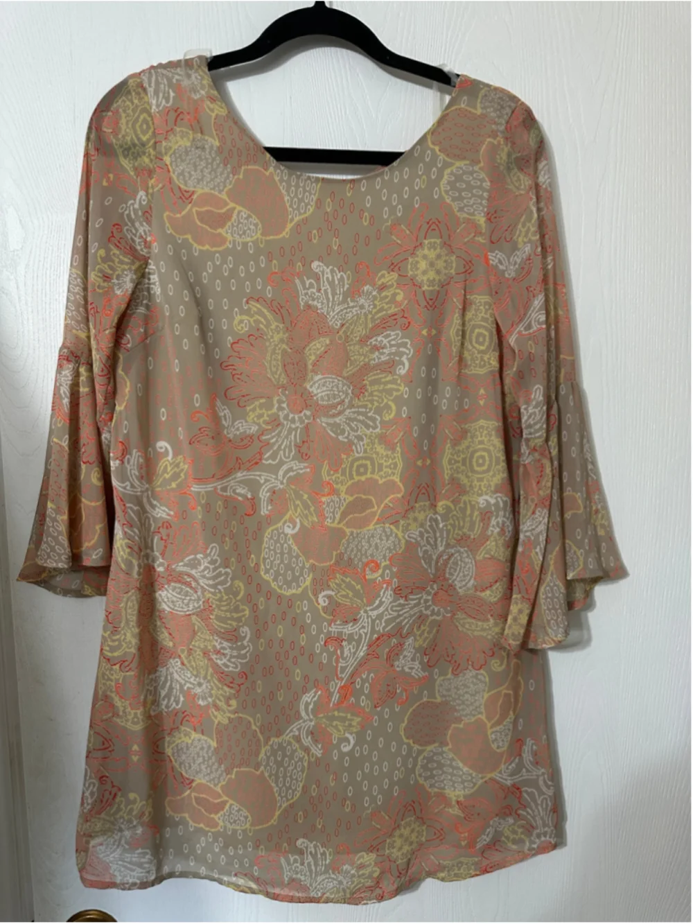 NWT Lakefield & Co Coral Floral Bell Sleeve V-Back Mini Boho Dress Large - Picture 2 of 3